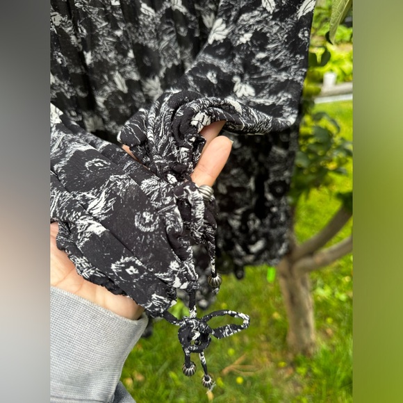 FREE PEOPLE These Dreams Ruffled Floral Mini Dress, Black & White - Sz L - Picture 9 of 13